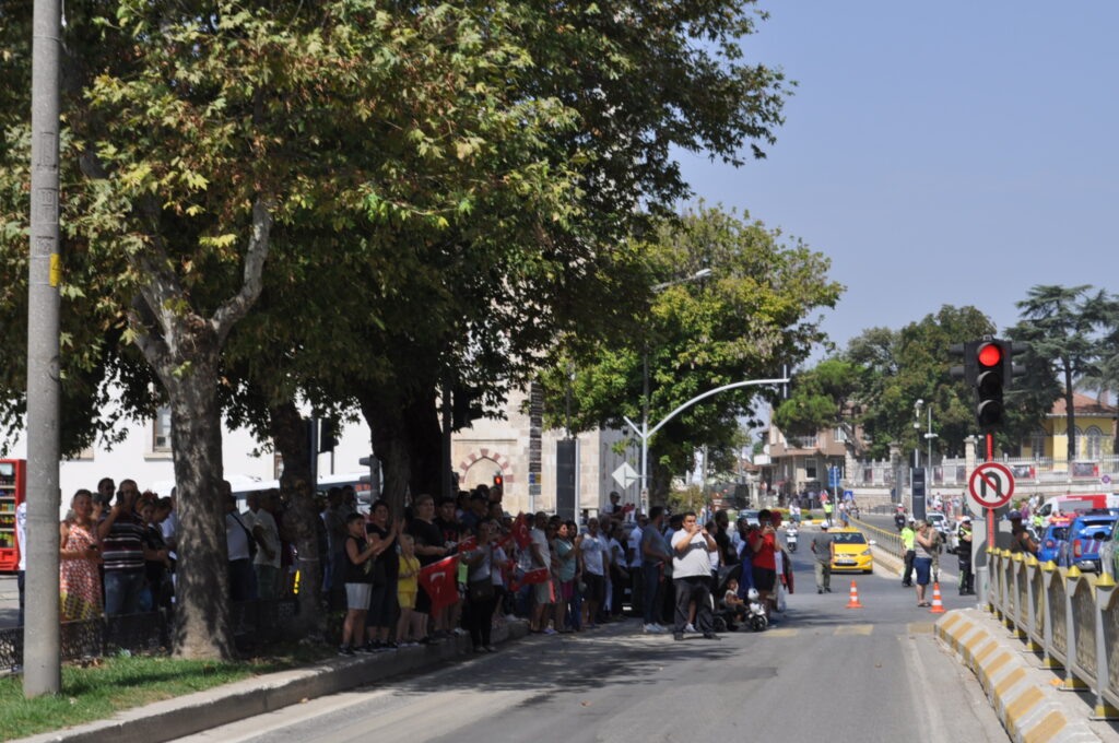 Agac golgesinde bayram kutlamasi | Edirne Ahval Gazetesi